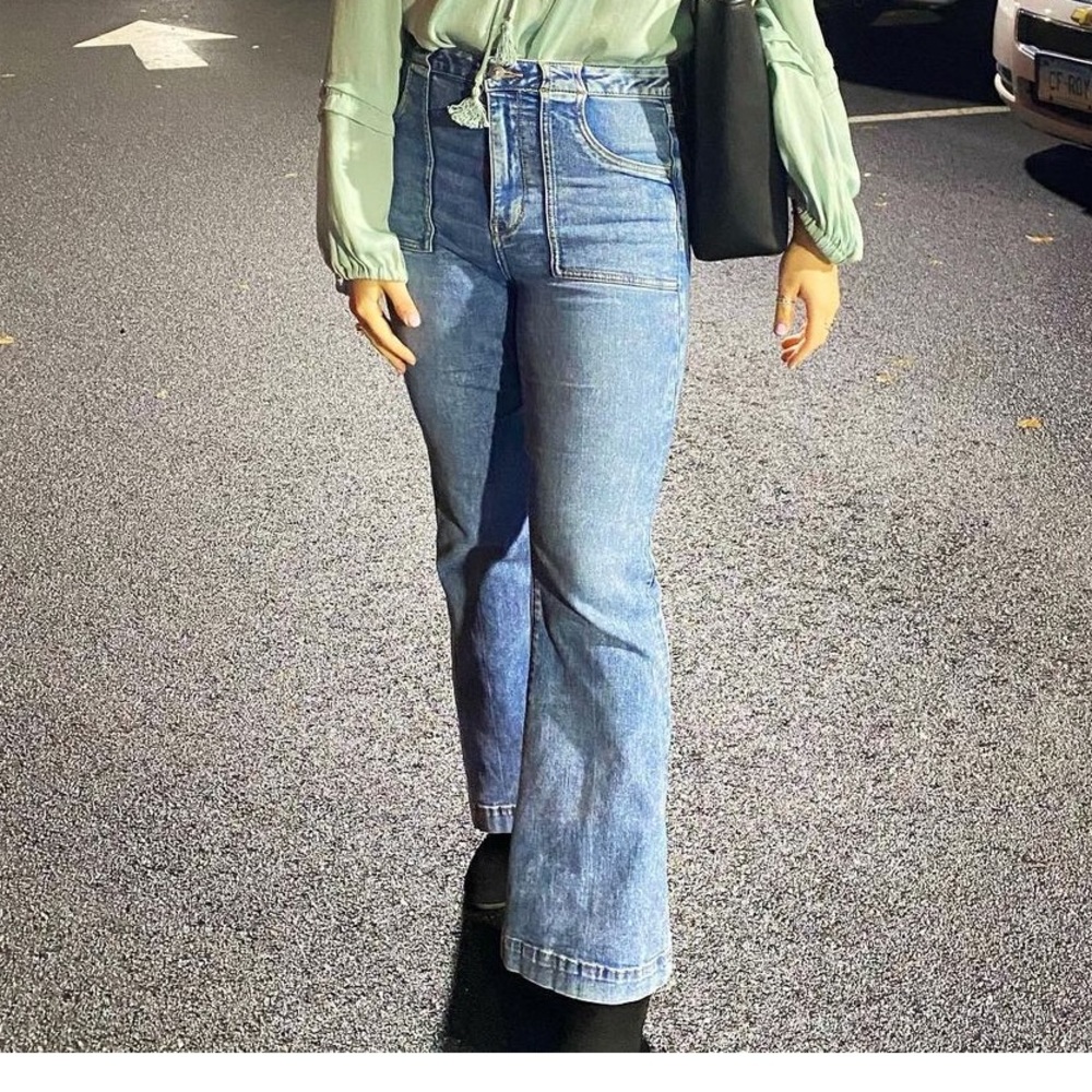 American eagle flare jeans